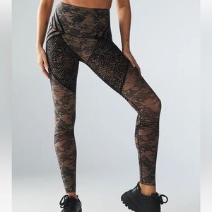 SAVAGE X FENTY Special FX Leggings